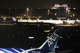 夜の空港